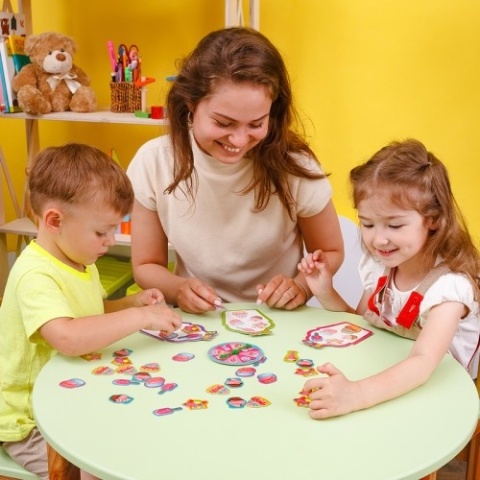 GRA EDUKACYJNA SŁODKIE SMAKOŁYKI PLANSZÓWKA SORTOWANIE ROTER KAFER GRA EDUKACYJNA SŁODKIE SMAKOŁYKI PLANSZÓWKA SORTOWANIE ROTER KAFER